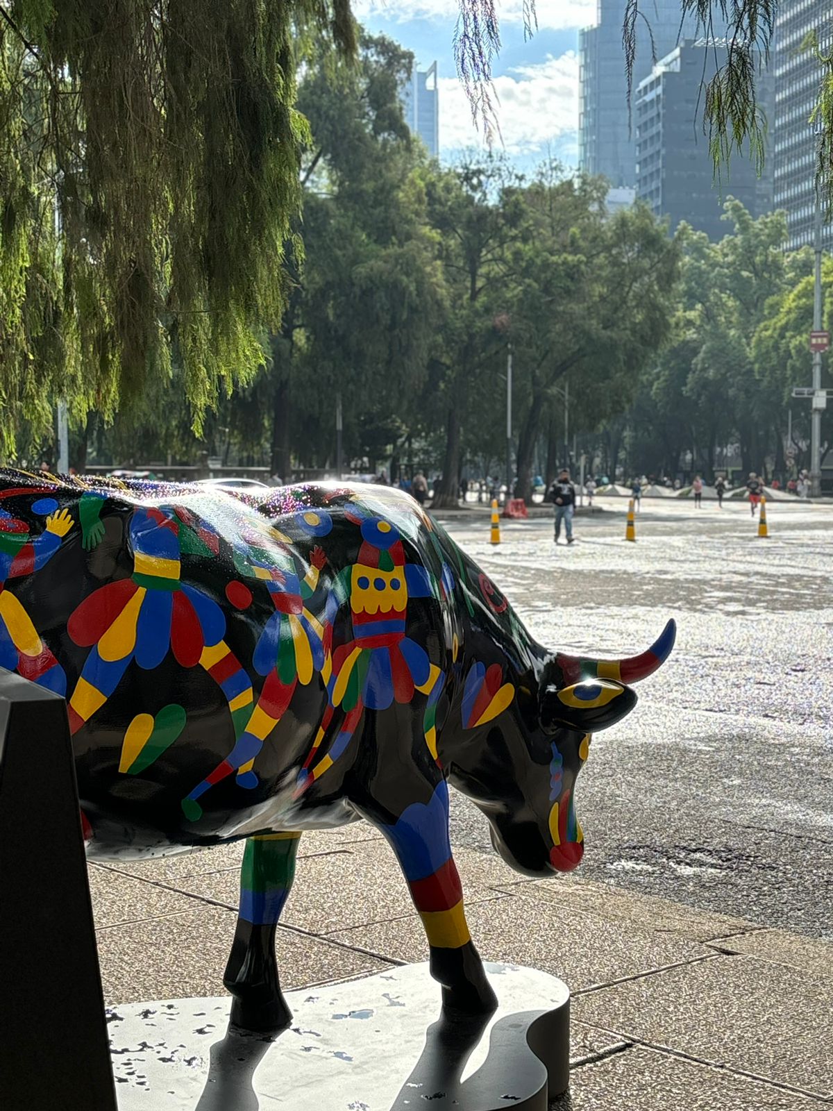 Cowparade 2024, detalle 2 — ilustración de Camdelafu