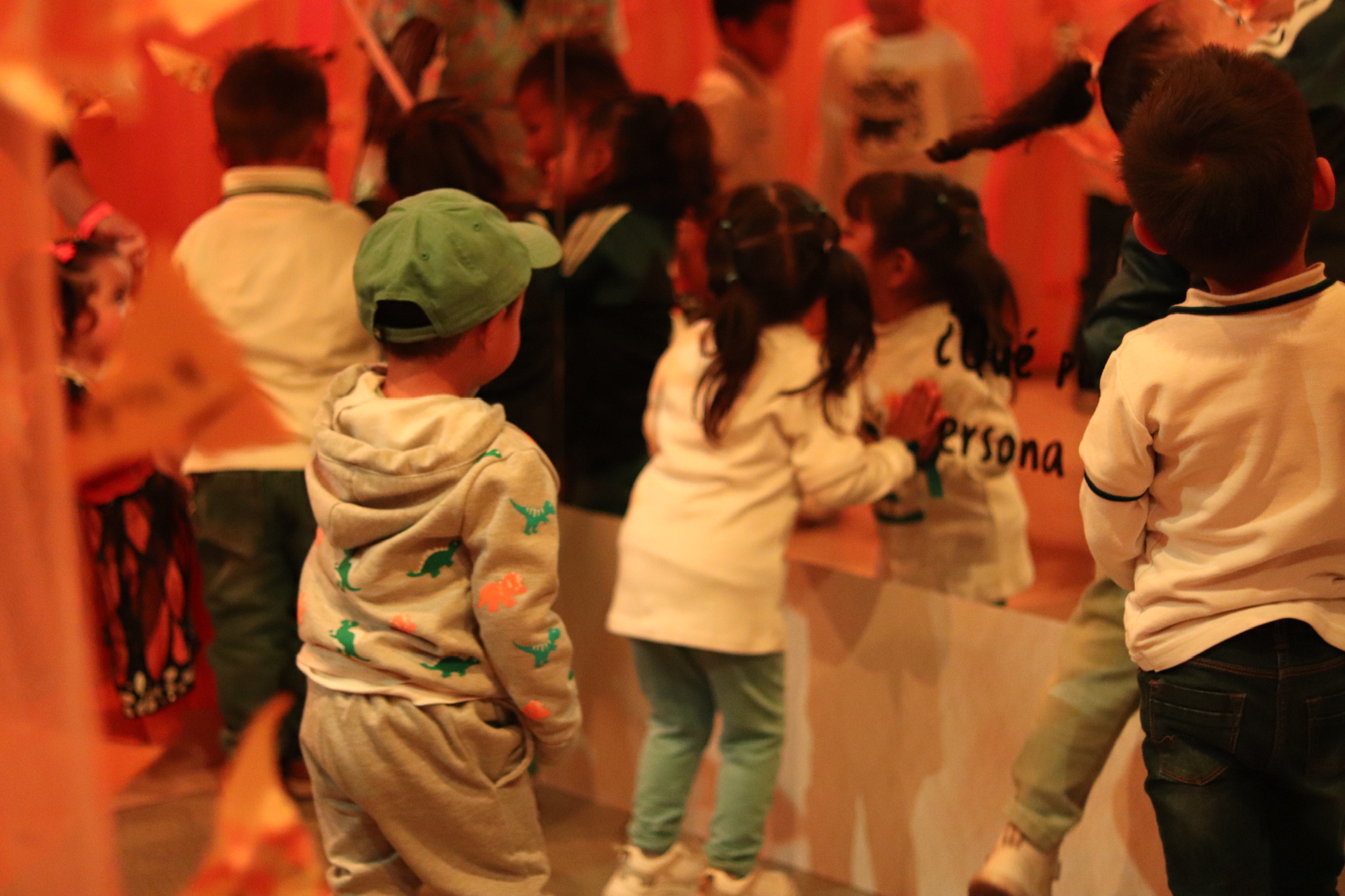 Exhibición participativa en Papalote Museo del Niño: Pequeñas Alas, Gran Impacto, detalle 4 — ilustración de Camdelafu